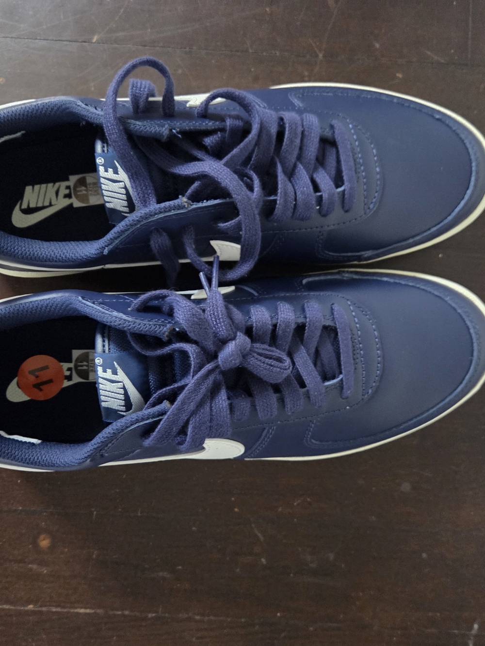 Nike Men's Navy Blue and White Athletic Sneakers - Picture 4 of 5